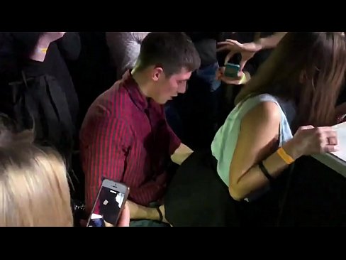 ❤️ Sexe real en una discoteca russa. Noia russa de 18 anys a l'anus i la vagina follada en una discoteca ️❌ Porno a nosaltres ca.pornmega.ru